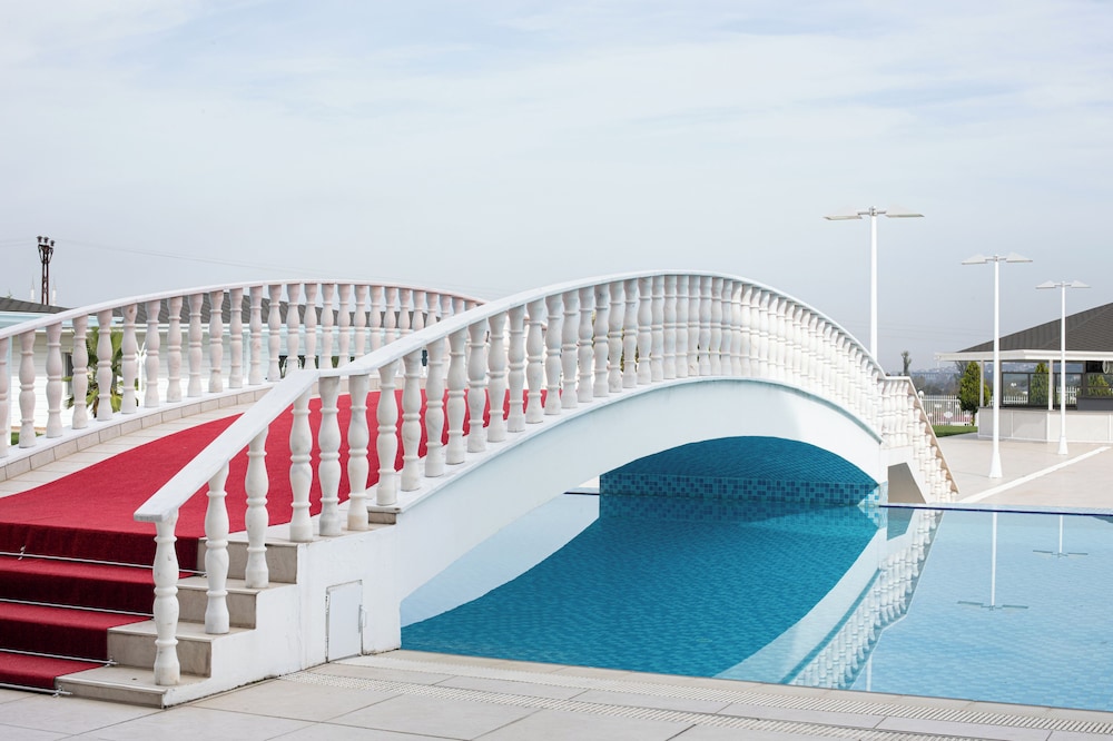 The Green Oasis Hotel Spa 43/47