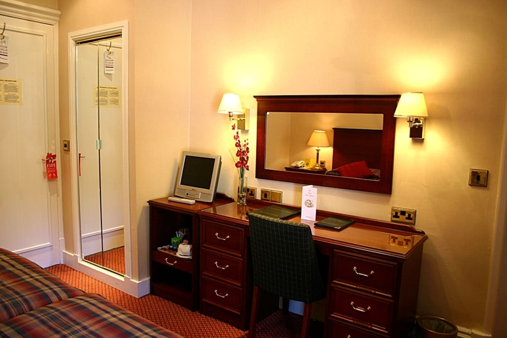 Cumbria Grand Hotel 57/82