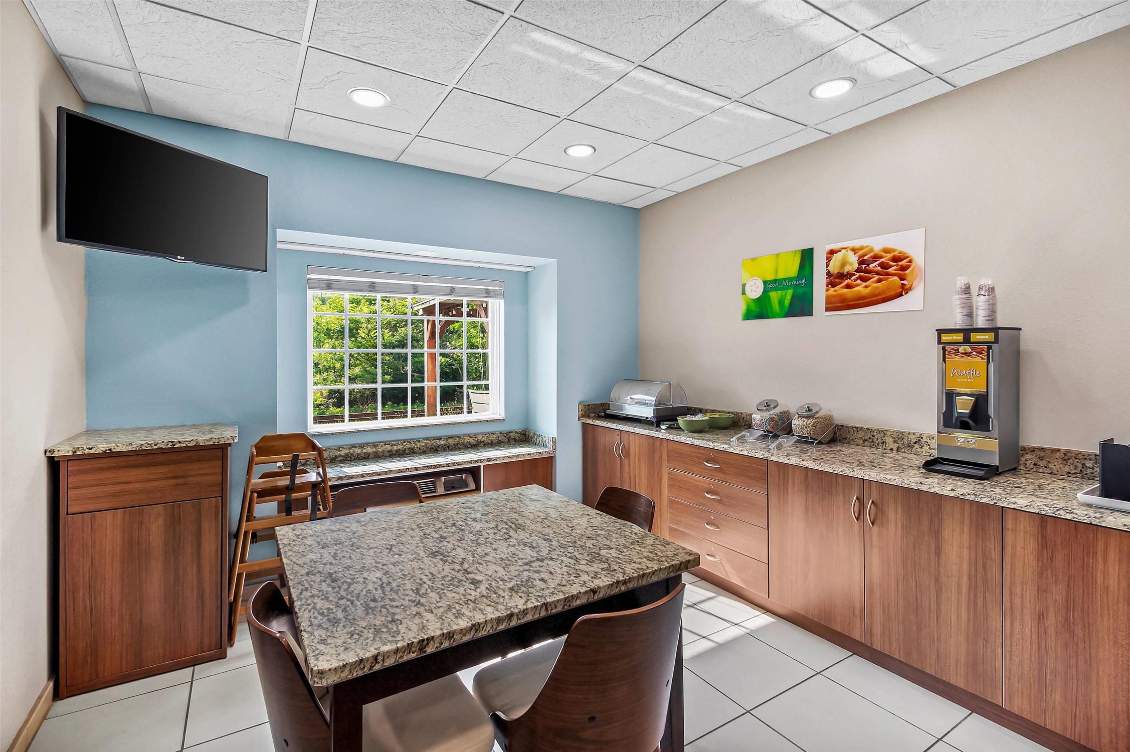 Quality Inn & Suites Washington PA 22/32