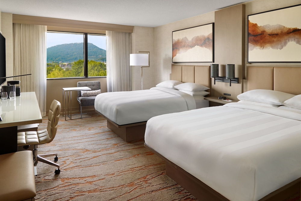 Chattanooga Marriott Downtown 7/50