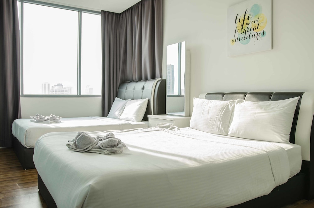 Summer Suites Residences By Subhome 17/68