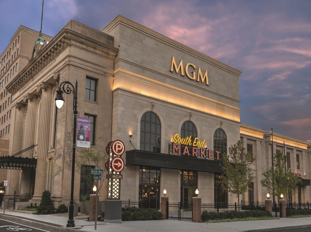 MGM Springfield 8/49