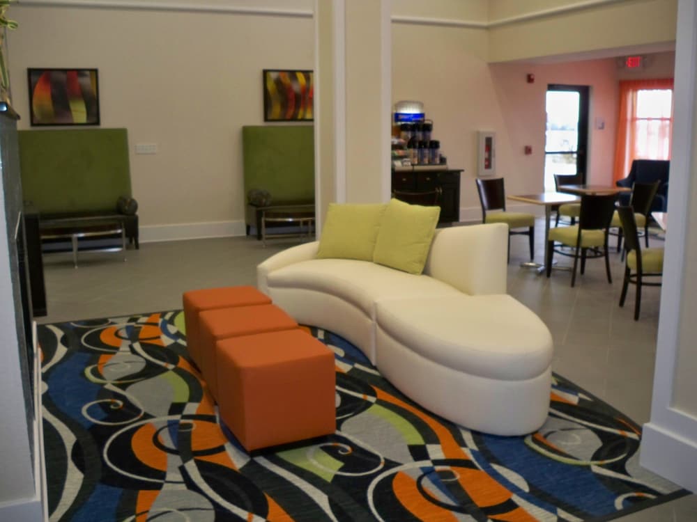 Holiday Inn Express Hotel And Suites Festus South St Louis 39/63