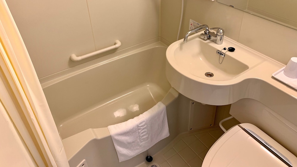 Toyoko Inn Tokyo Fuchu-Nambu-Sen Minami-Tama Ekimae 50/50