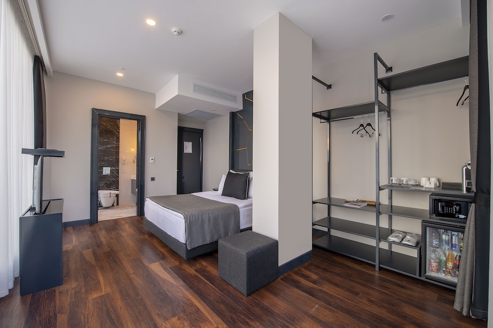 غرفة عائلية بسرير كوين وسرير فردي، Lucky Monkey Hotel 8/10