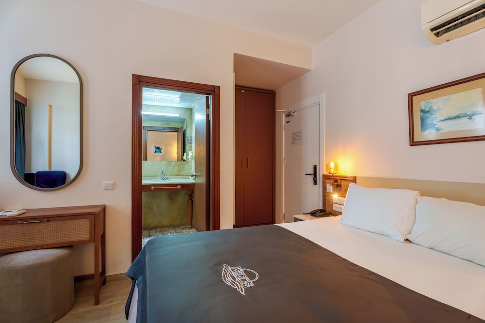 Argos Hotel - Adults Only 22/75