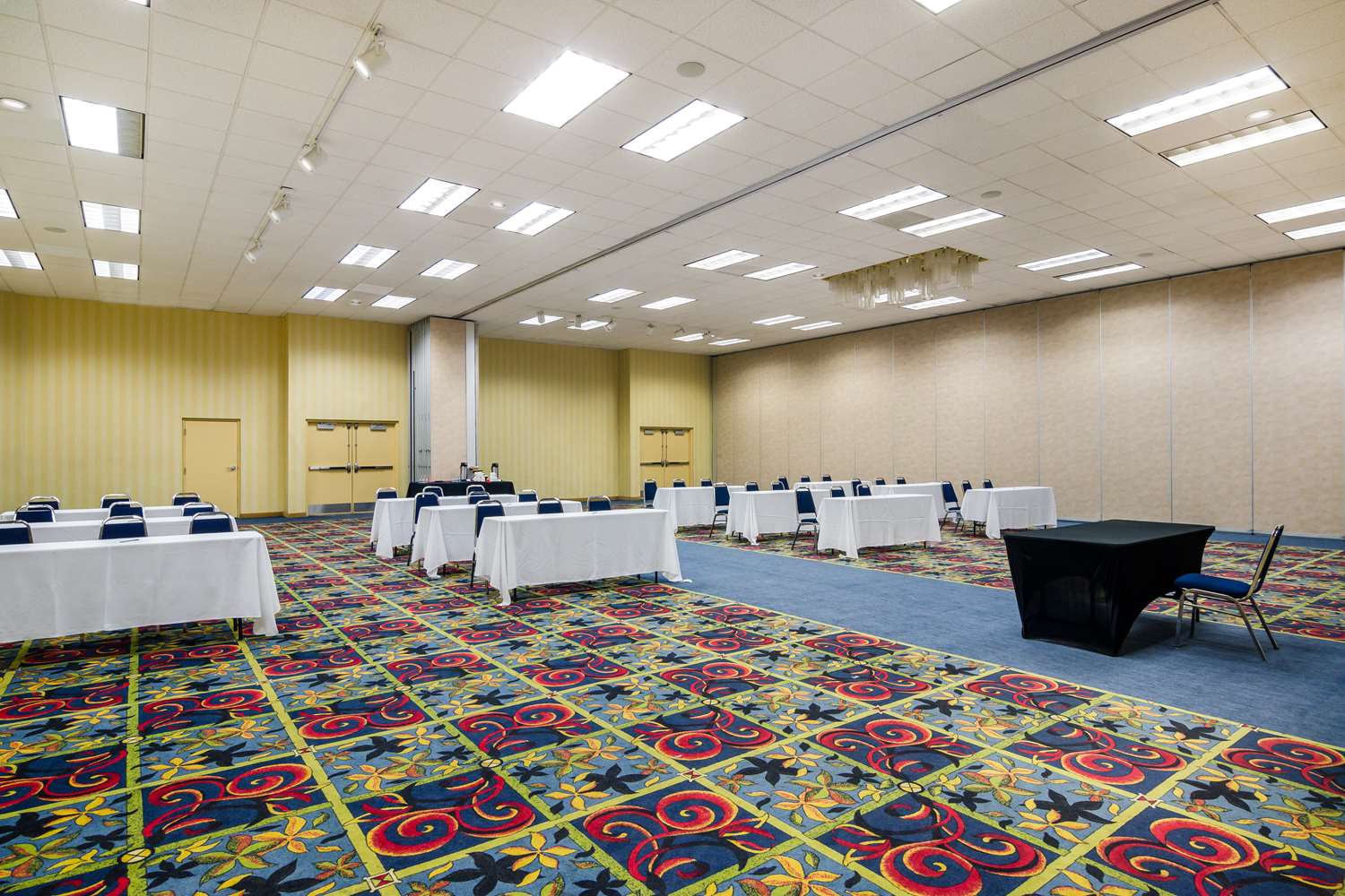 Red Lion Hotel Conference Center Cheyenne 47/65