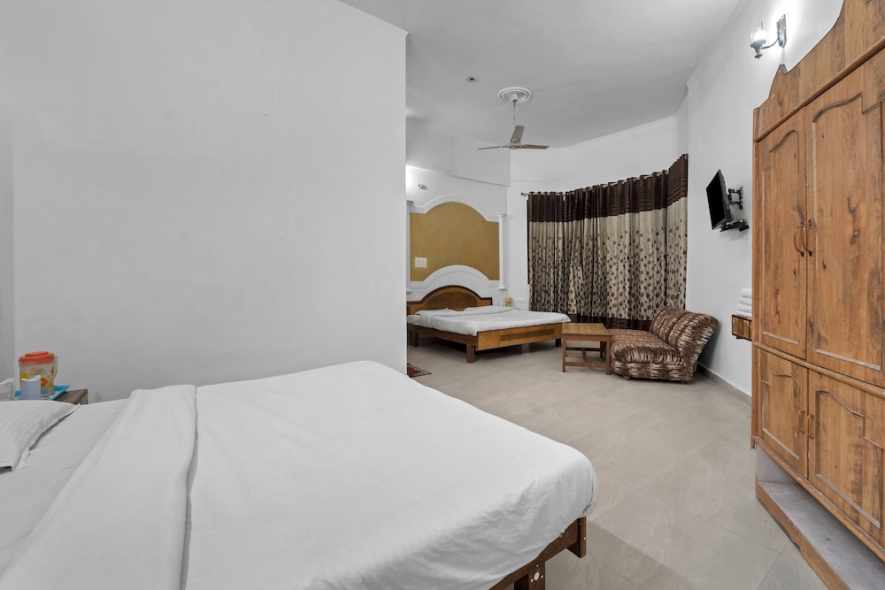 HOTEL BHAWANI INTERNATIONAL 33/45