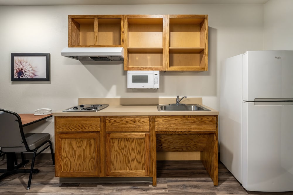 WoodSpring Suites Macon North I-75 10/16