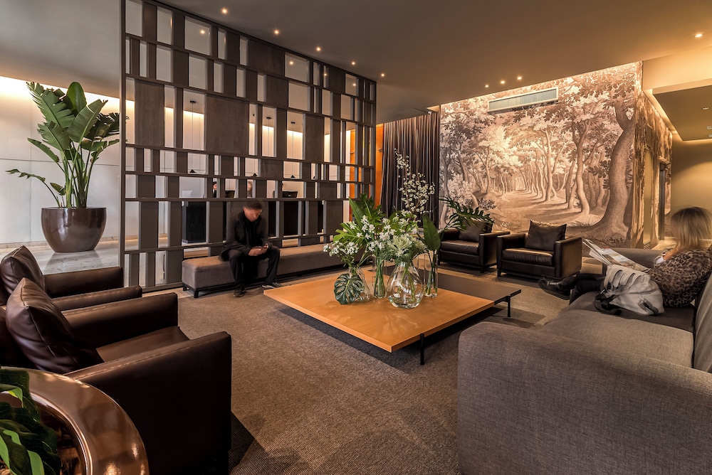 Broadway Hotel And Suites 30/50