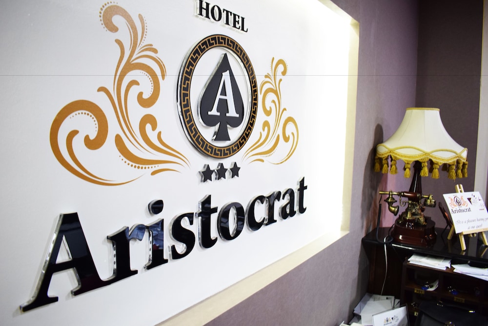 Hotel Aristocrat Fish Restaurant 41/69