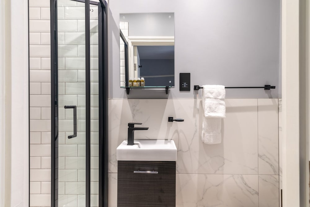 DYLAN APARTMENTS KENSINGTON 44/55