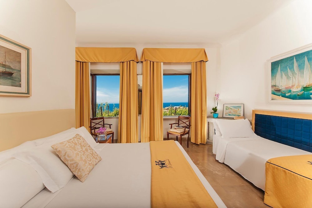 SUPERIOR, DOUBLE BED, SEA VIEW