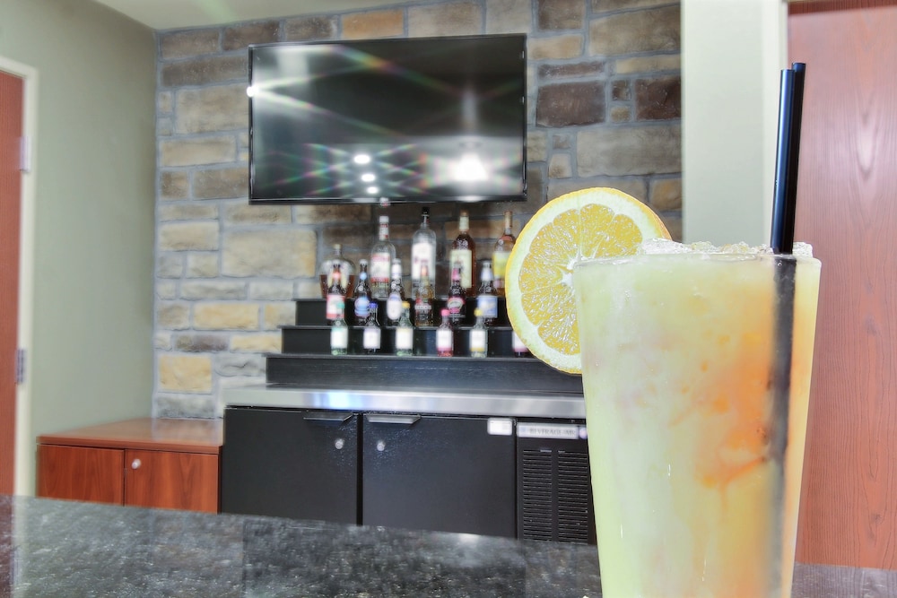 Cobblestone Hotel & Suites - Beulah 51/62
