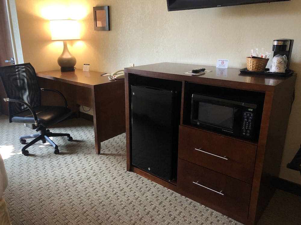 Comfort Inn & Suites Rogersville 36/37
