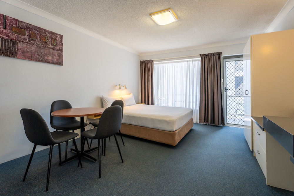 PORT ALOHA MOTEL 29/64