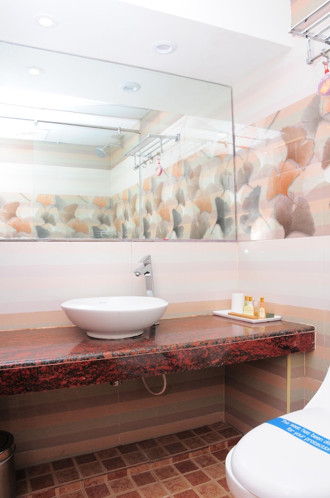 Hyders Park - The Business Hotel 24/24