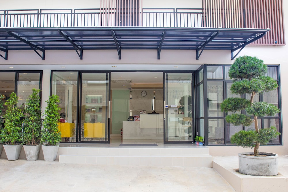 168 Studio Hotel Ubon Ratchathani 2/48