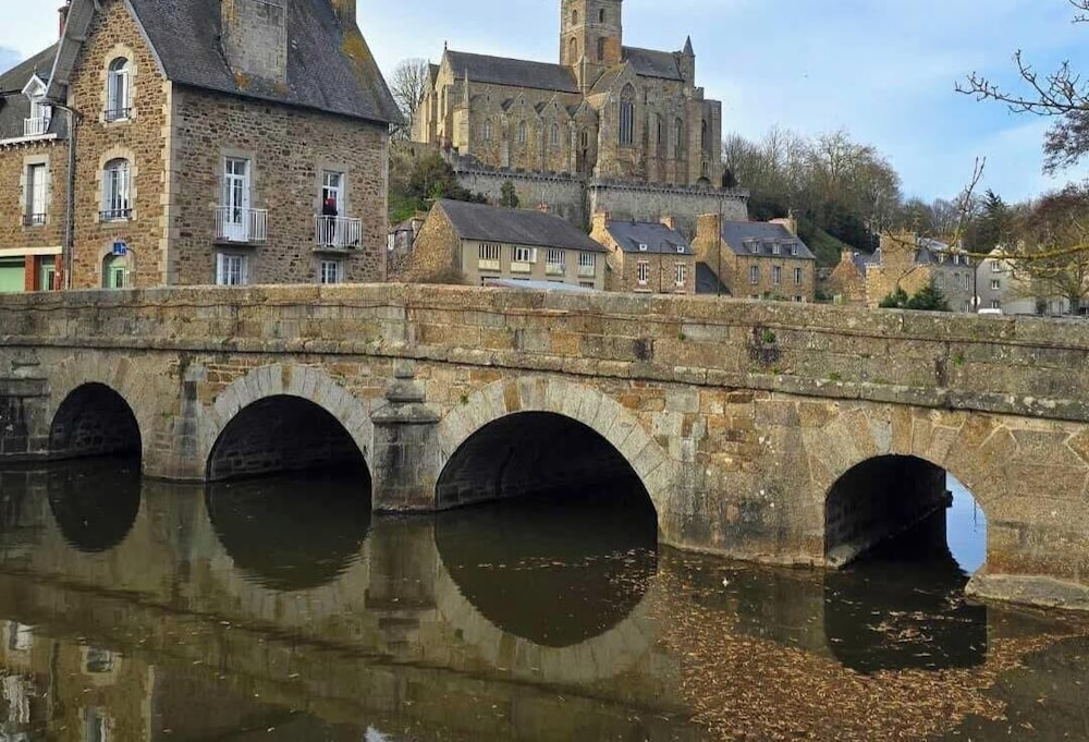 KYRIAD LAMBALLE 34/40