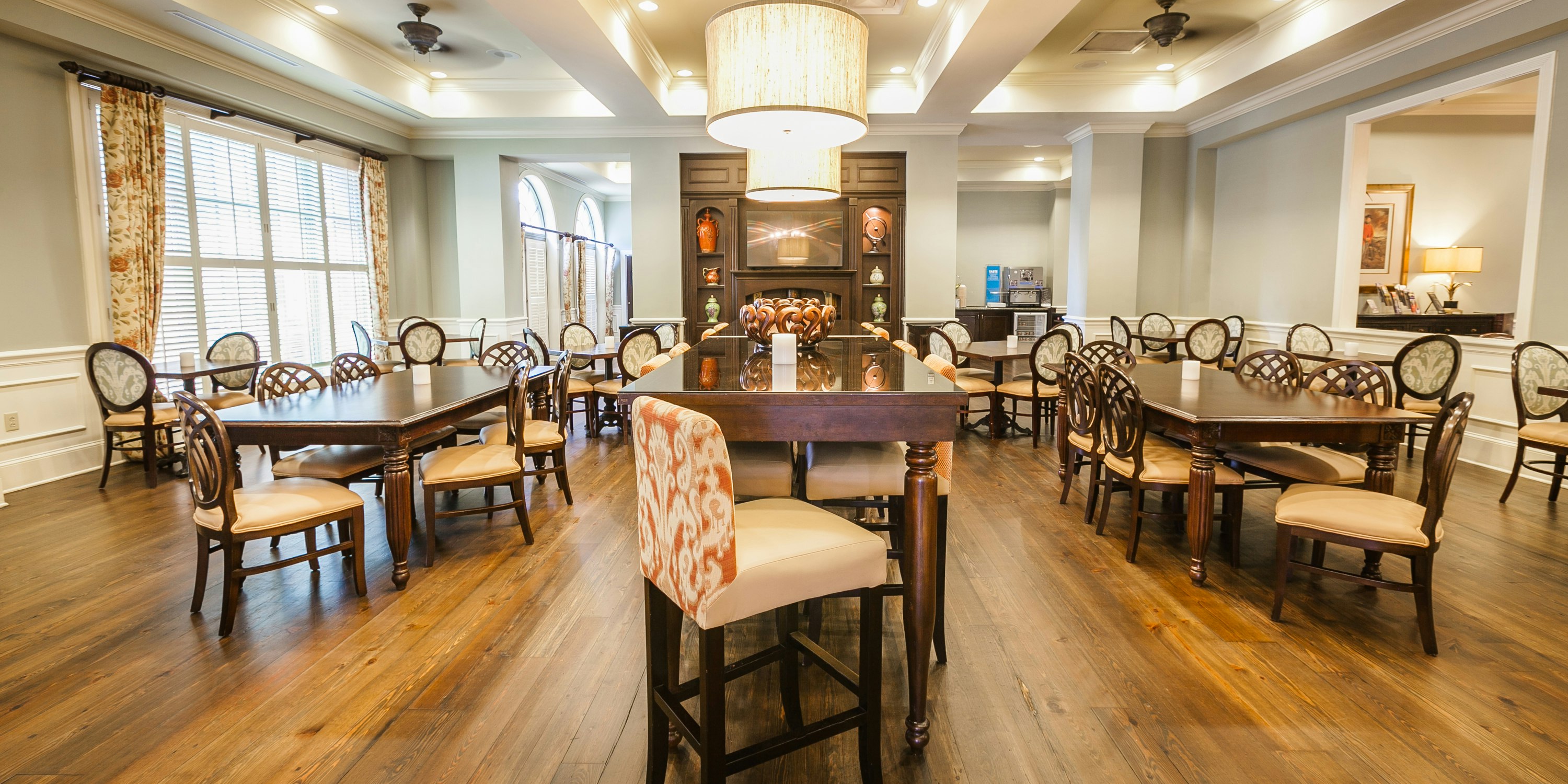Hampton Inn and Suites Savannah Historic District 56/77