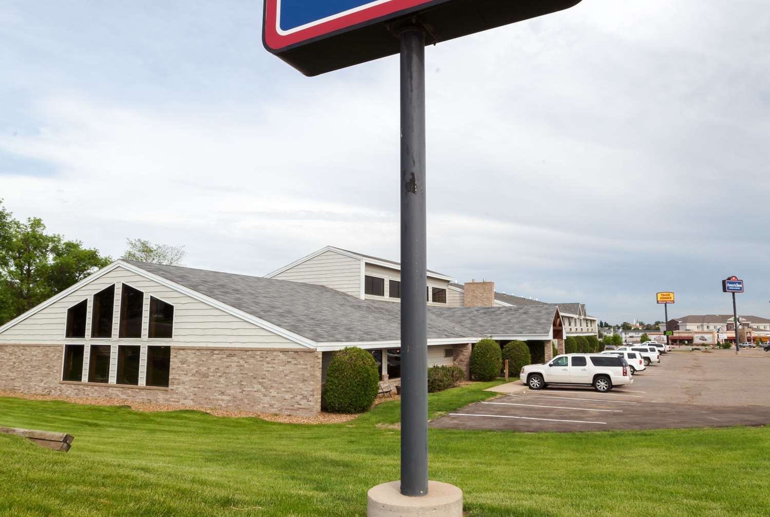 Americinn By Wyndham Dickinson 38/39