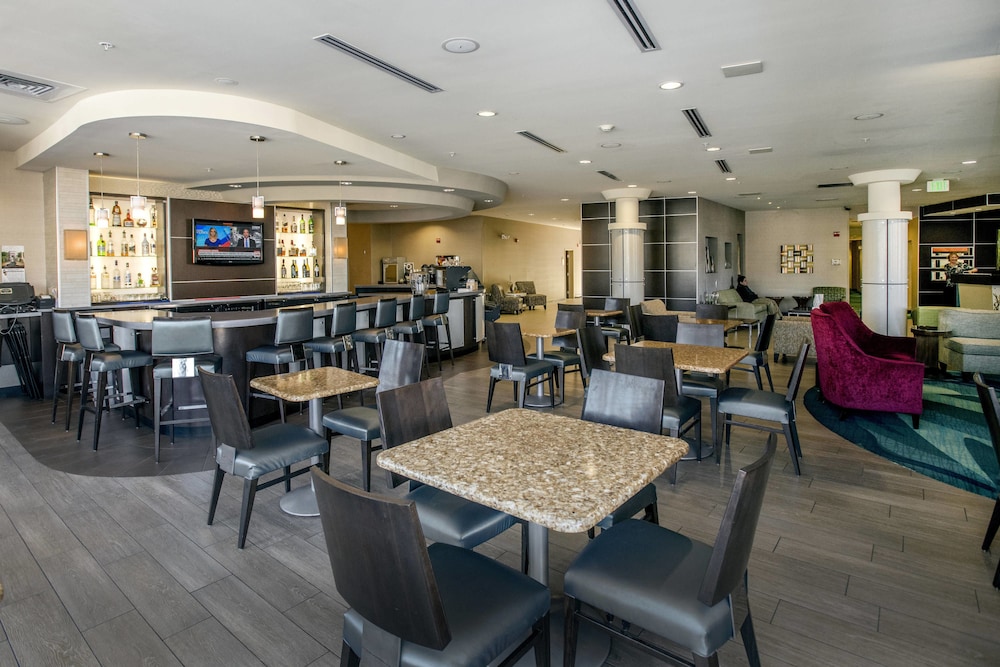 SPRINGHILL SUITES PUEBLO DOWNTOWN 38/47