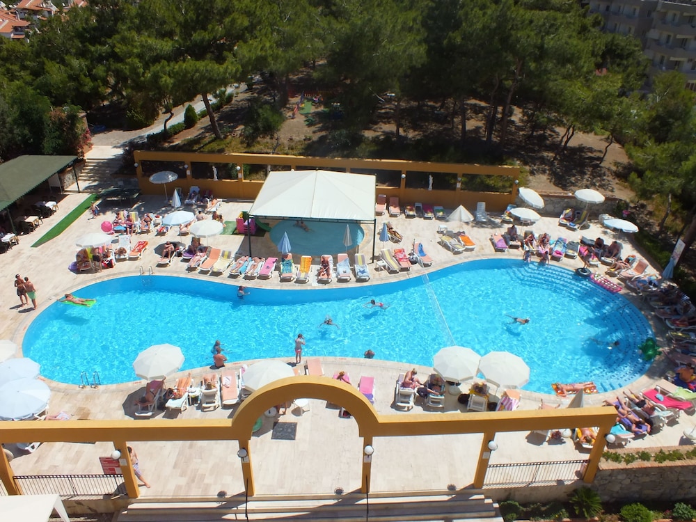 Tuntas Family Suites Kusadasi 28/41
