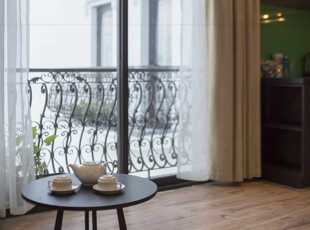 Palazzo Luxury Hotel 80/92