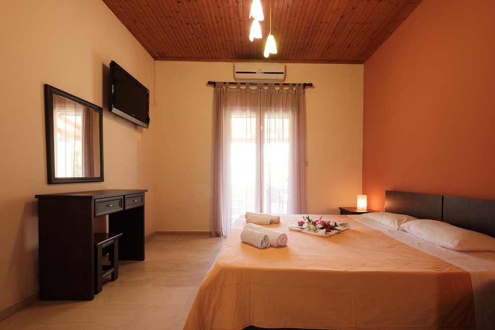 Erifili Apartments photo5