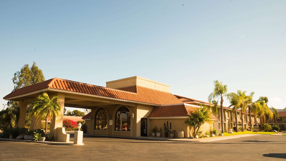 Motel6 Anaheim Hills, CA in ANAHEIM - CA