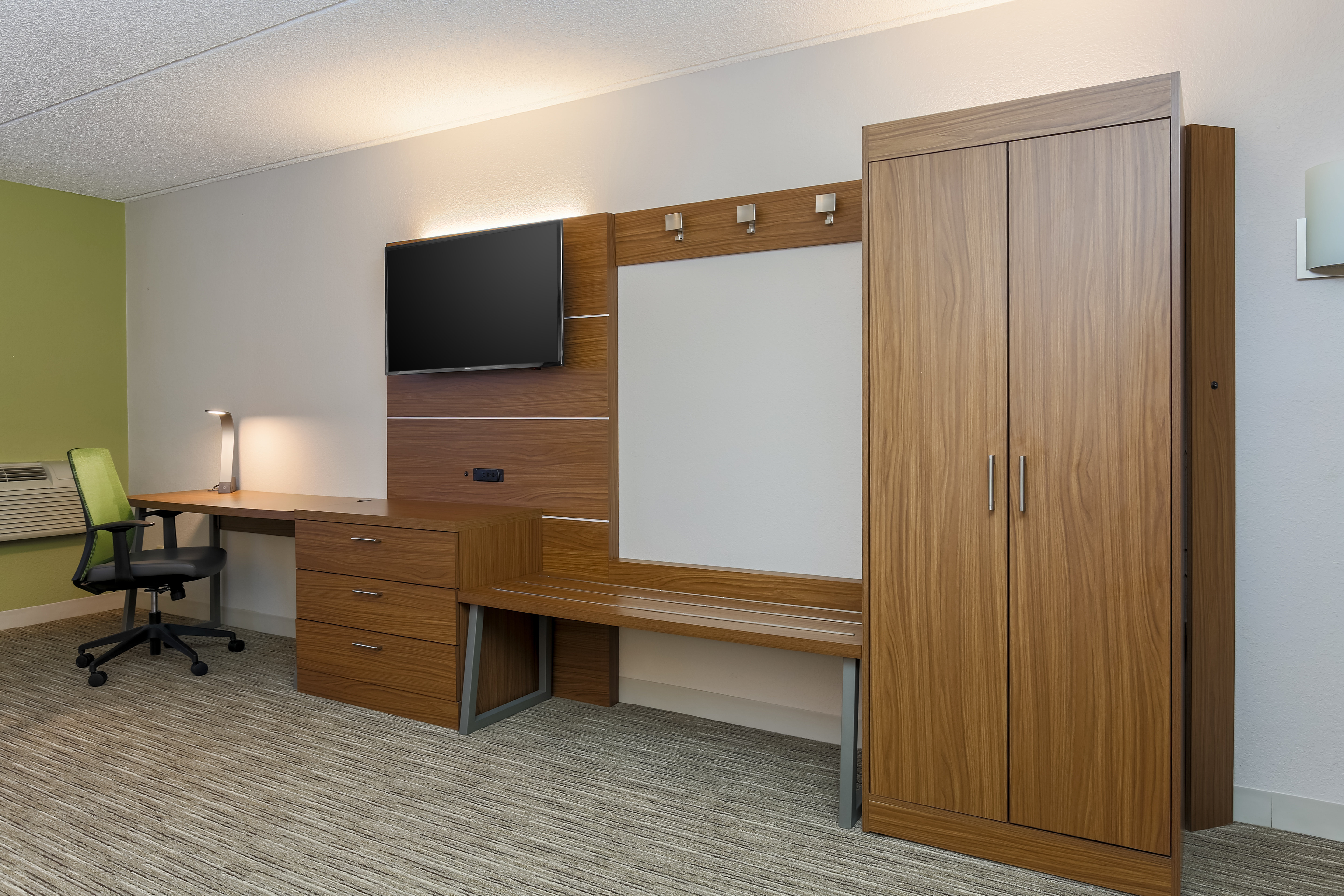 Holiday Inn Express Milwaukee West Medical Center 56/59