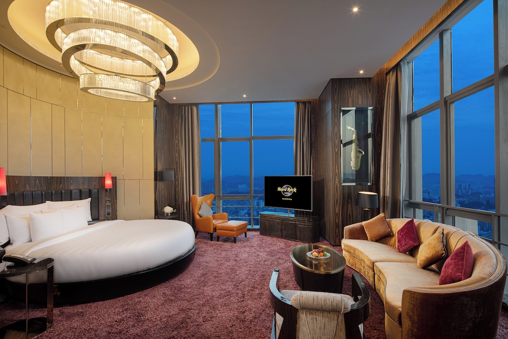 ROCK STAR, SUITE