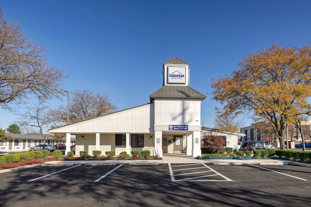 Suburban Studios Mentor - Cleveland Northeast 30/39