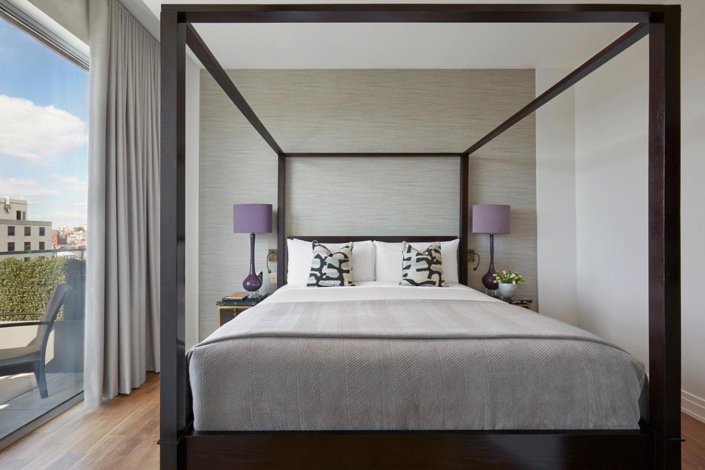 Signature, Suite