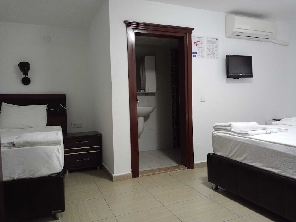 Albatros Hotel 19/33