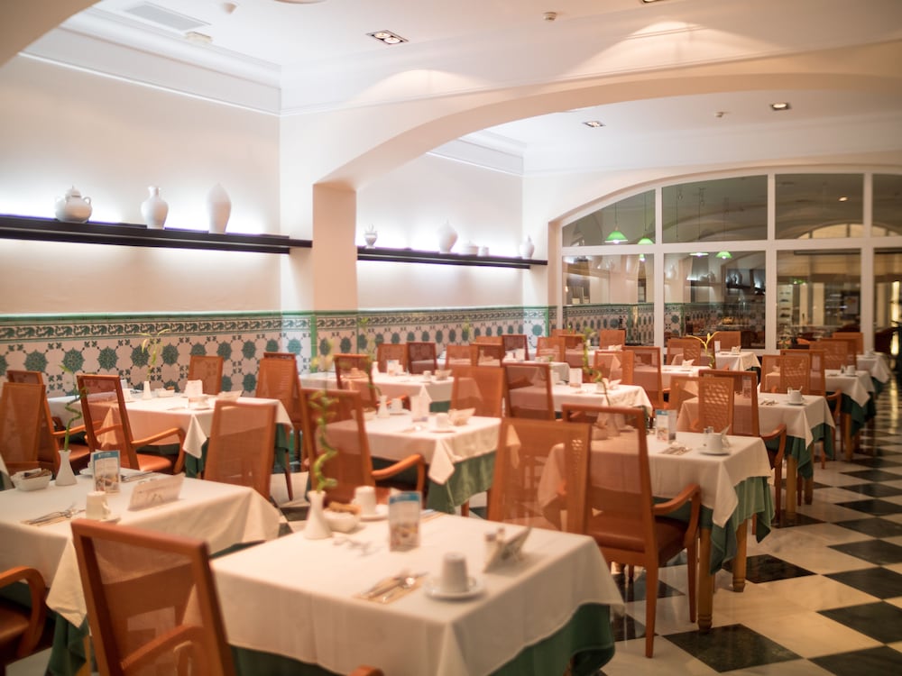 Senator Cadiz Spa Hotel 52/71