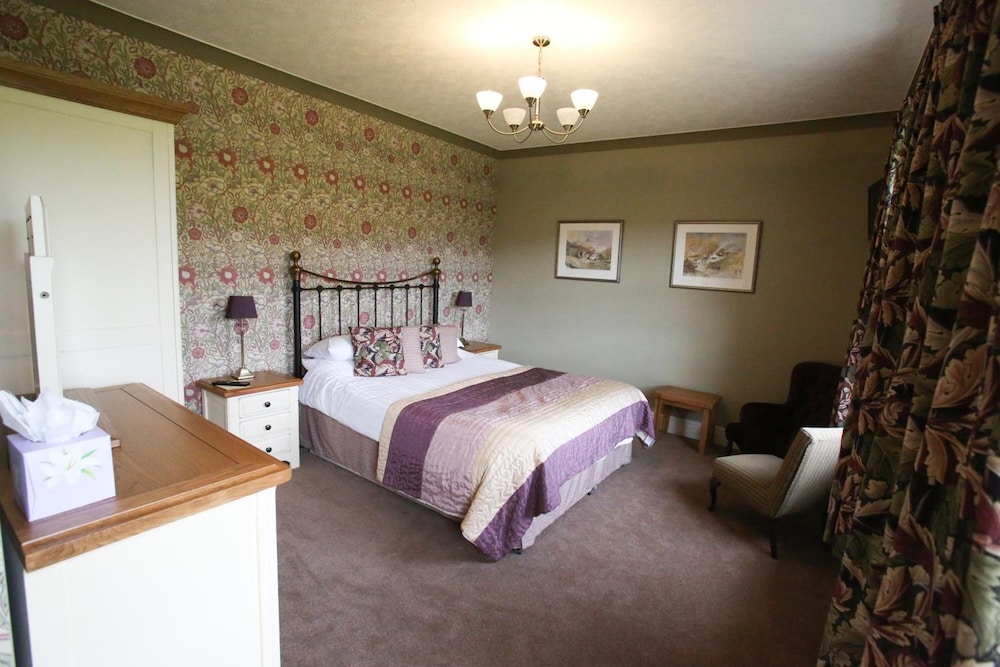 The Three Shires Inn 25/67