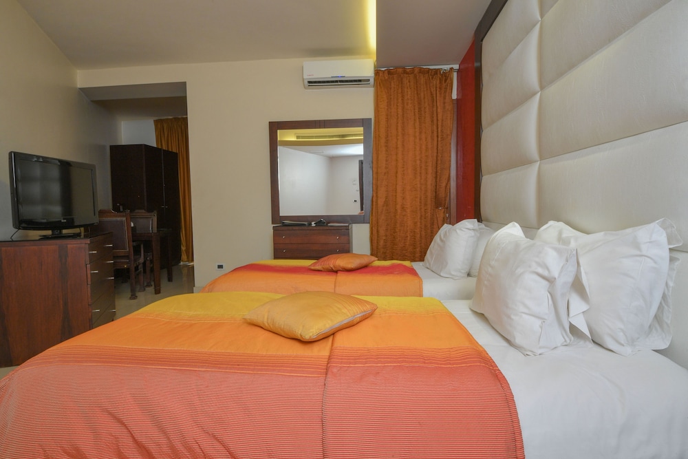 Hollywood Inn Hotel 22/67