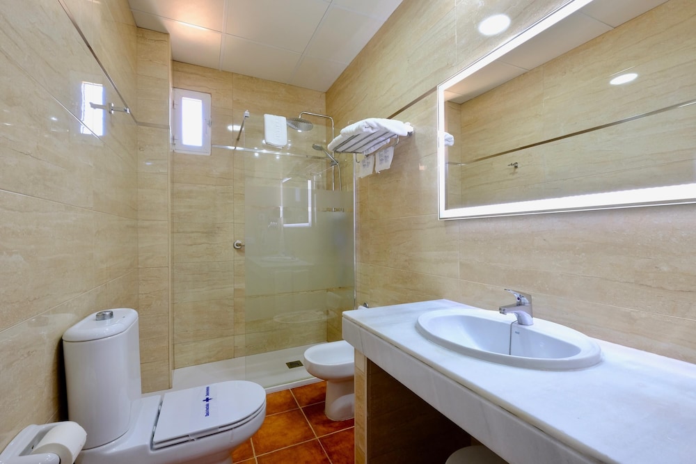 Hotel Guadalquivir 33/33