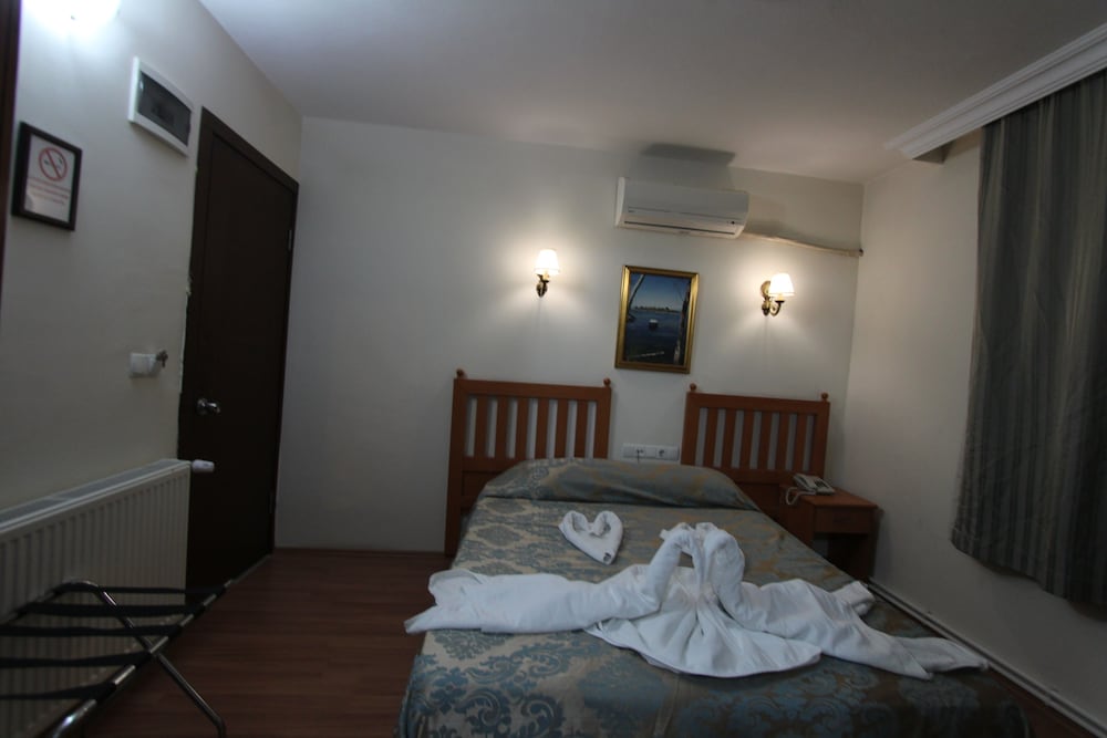 AVE MARIA HOTEL 24/65