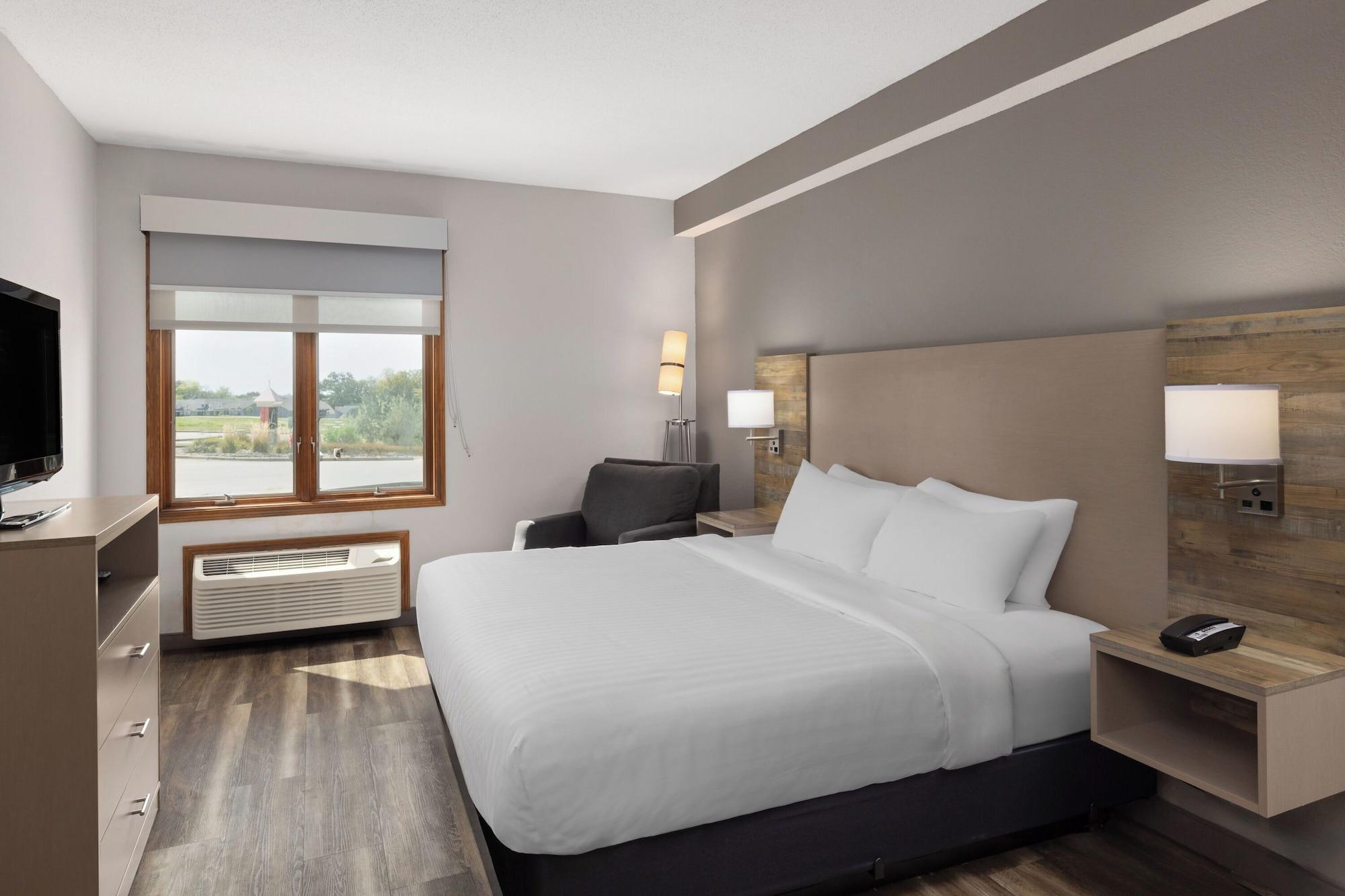 1 Bedroom, Efficiency, Deluxe, Suite