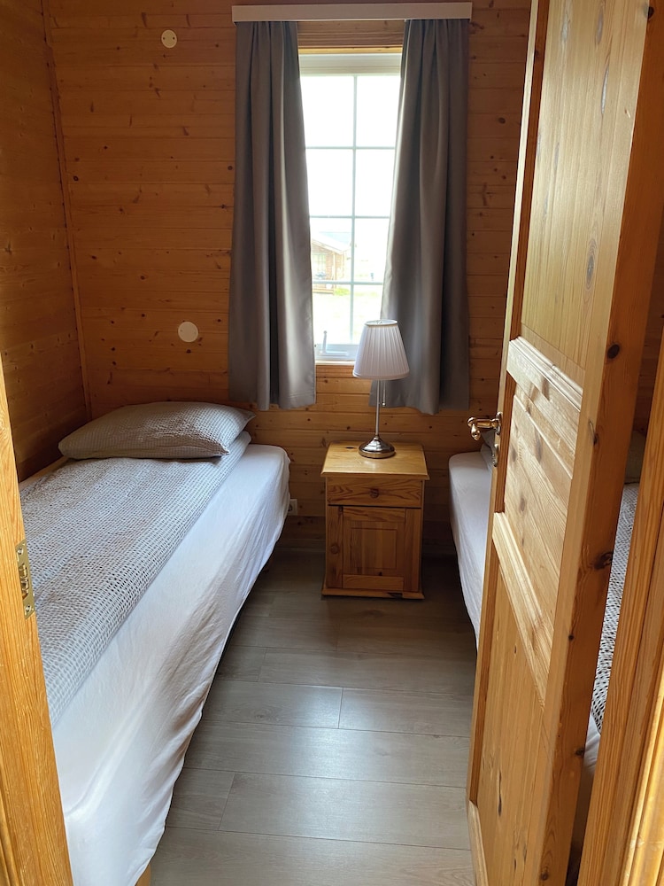 3 Bedrooms, House, 1 Queen and 3 Single Beds, Private Bathroom
