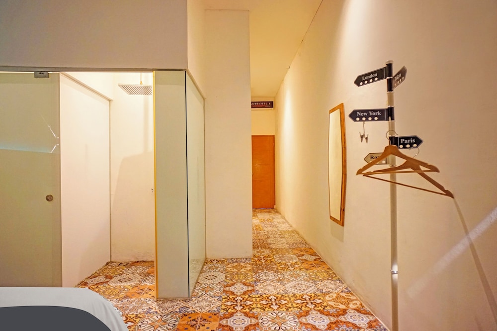 Hotel O near Ringroad City Walk XXI formerly Mitrotel Medan photo2