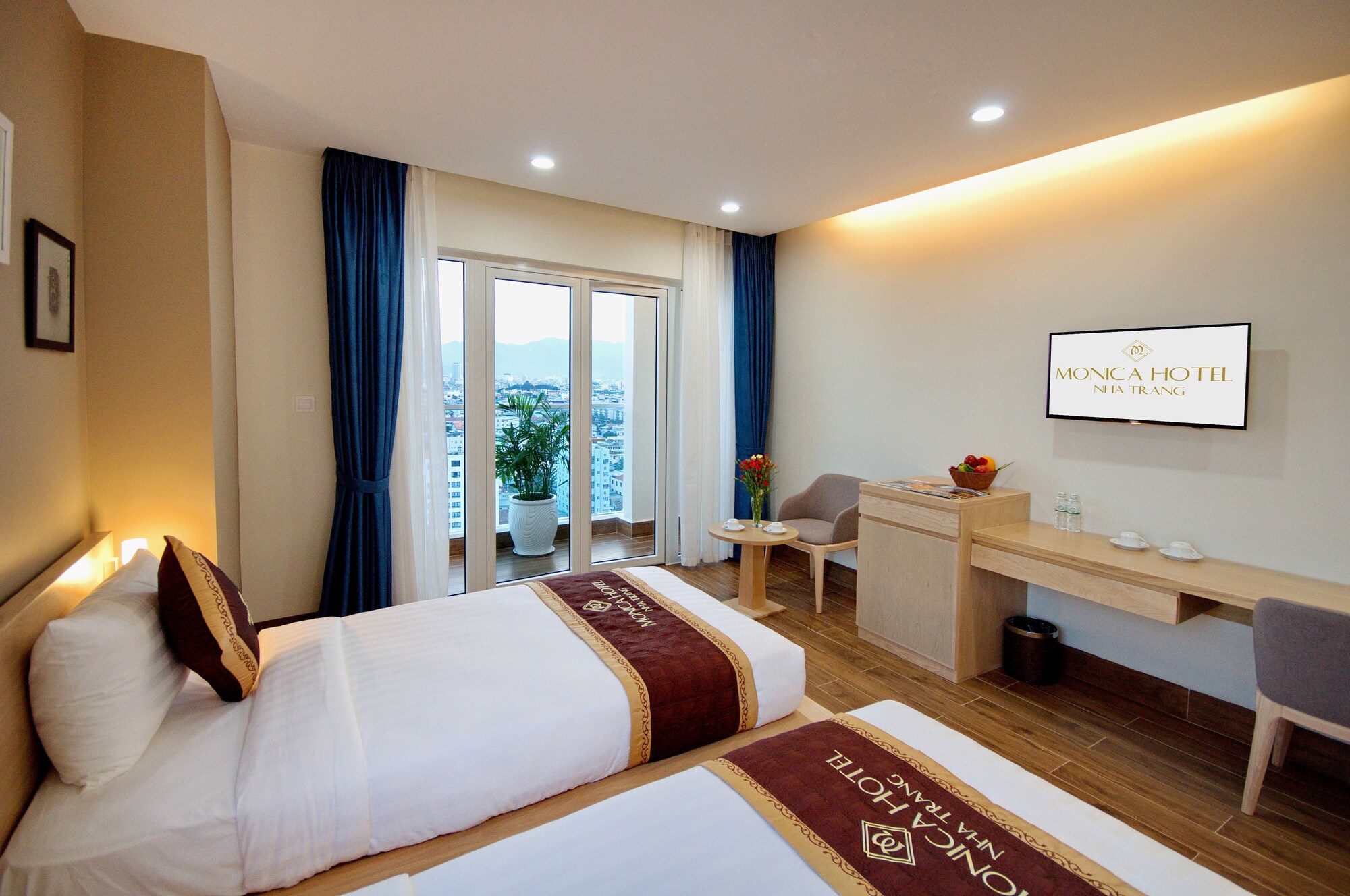 SUPERIOR, SINGLE, TWIN BEDS, CITY VIEW