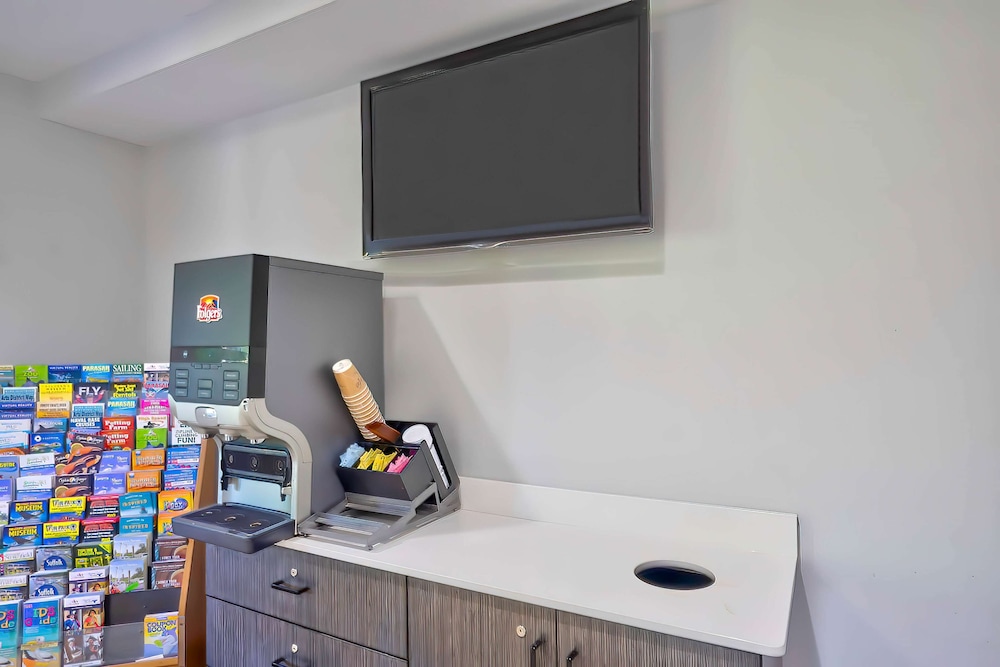 Motel6 Virginia Beach, VA 28/42