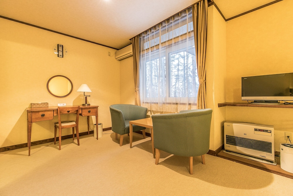 Petit Hotel Enchante 35/47