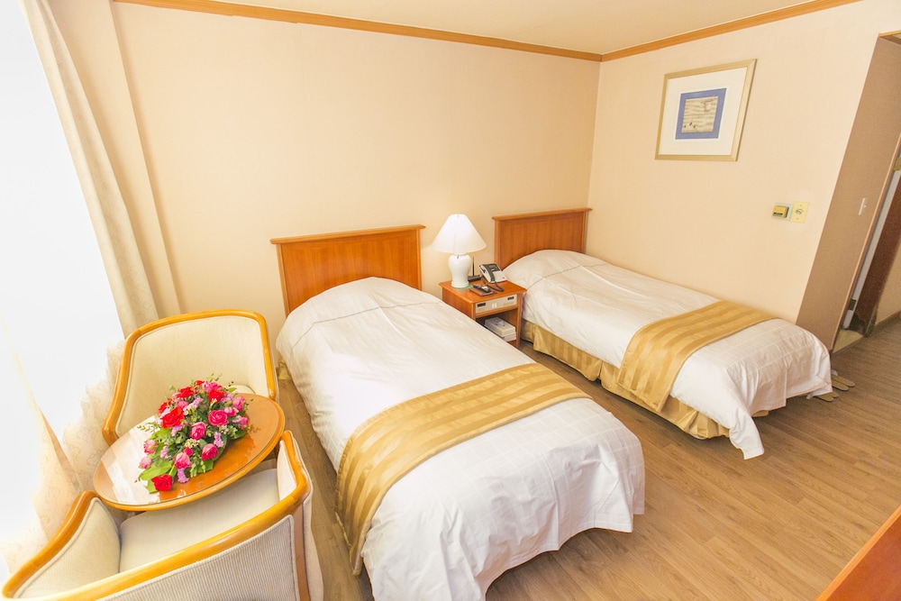STANDARD, TWIN BEDS