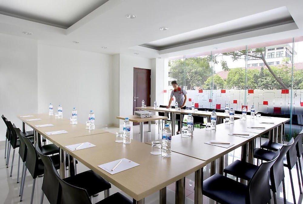 Hotel Amaris Simpang Lima Semarang 29/31