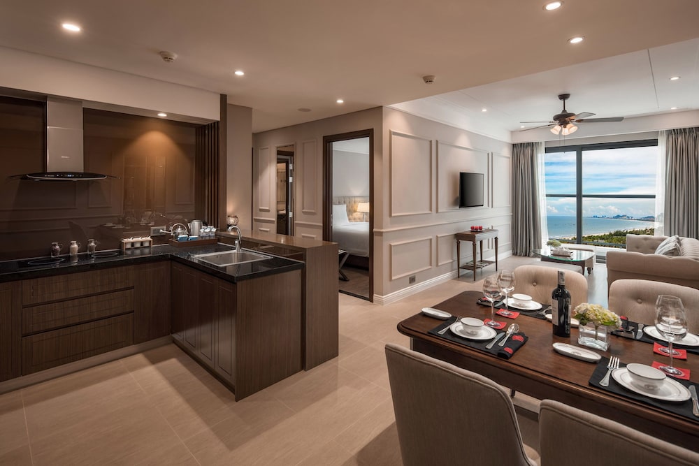 Altara Suites Da Nang 36/50