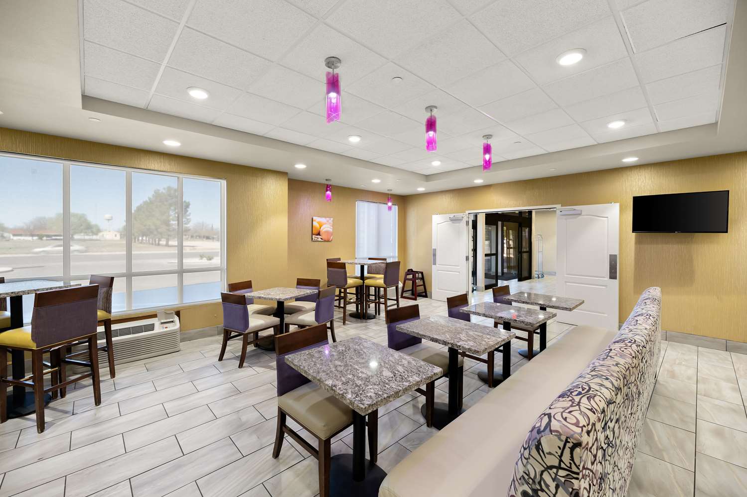 Comfort Inn & Suites Lovington, NM 23/39